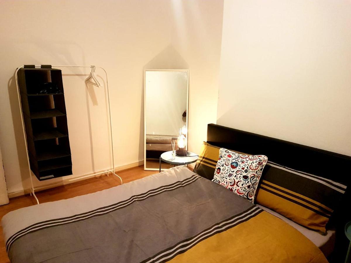 Budget House In Gants Hill Bed & Breakfast Ilford Exterior photo