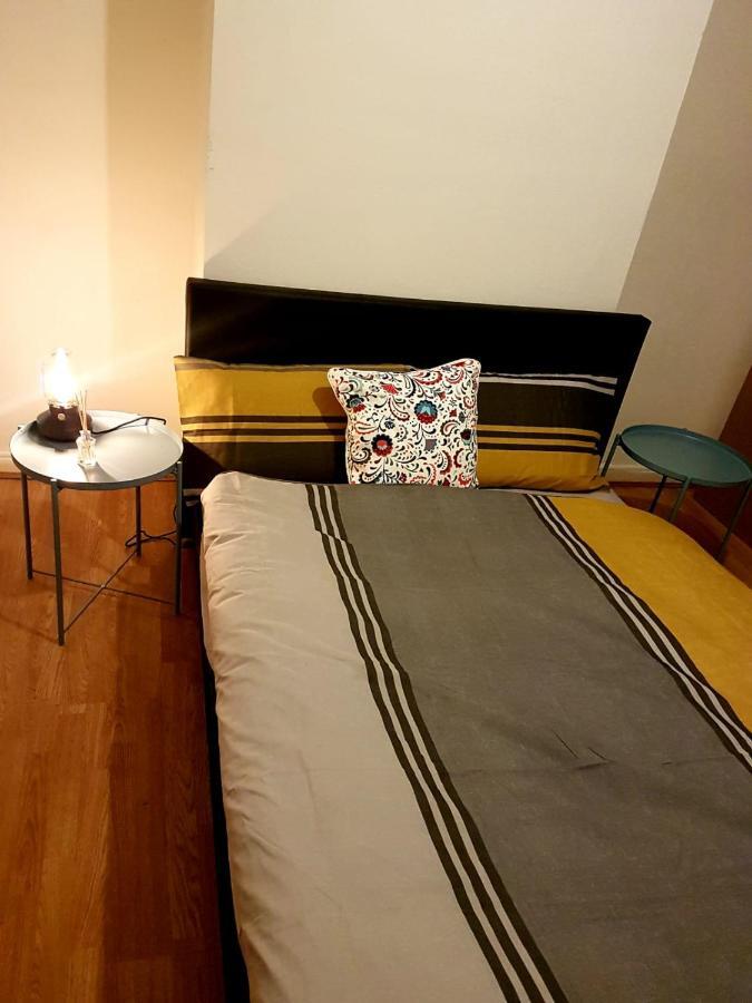 Budget House In Gants Hill Bed & Breakfast Ilford Exterior photo